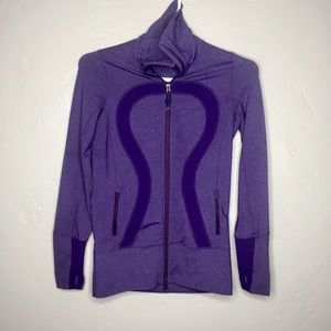 Lululemon zip up sweater❤️comes w/ lulu bag 😍